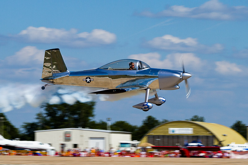 IMG_0061_screen.jpg - Joe Shetterly takes off in his RV-8